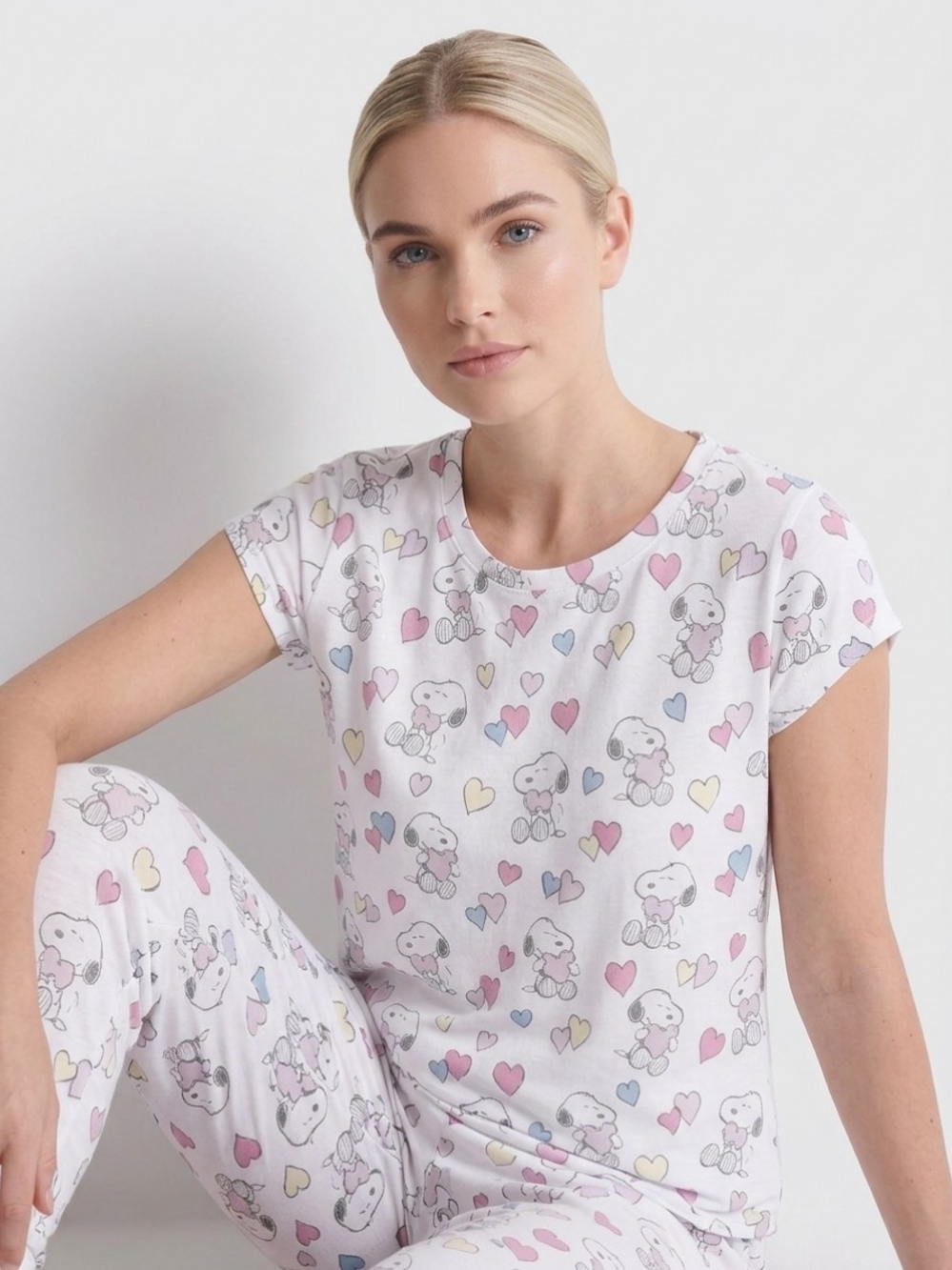 Women’s White Snoopy Heart Short-Sleeve Pajama Set